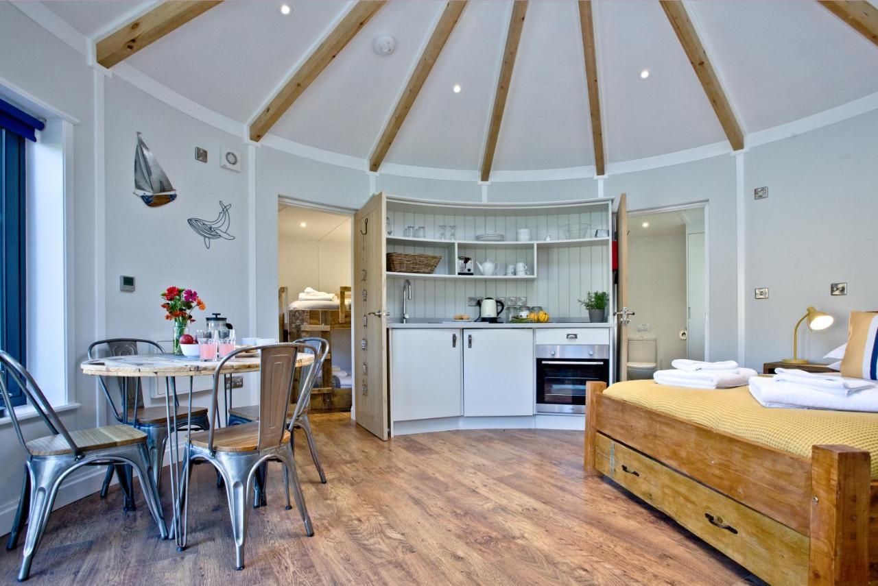 East Thorne Glamping Villa Бюд Екстериор снимка