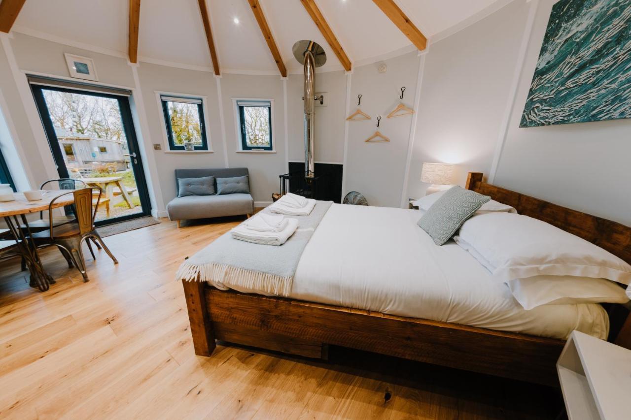 East Thorne Glamping Villa Бюд Екстериор снимка